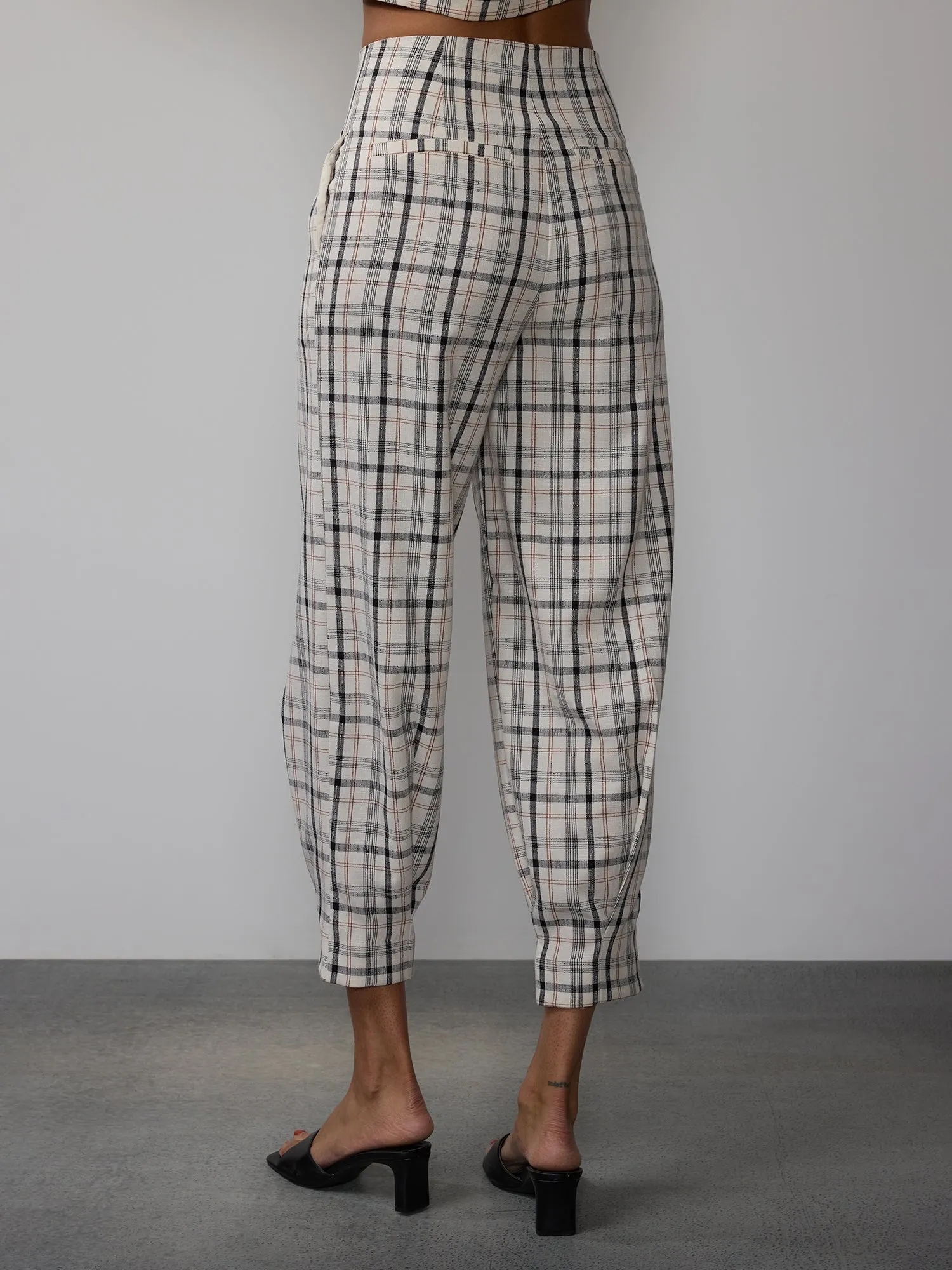 Essential High Rise Straight Leg Classic Suit Pant