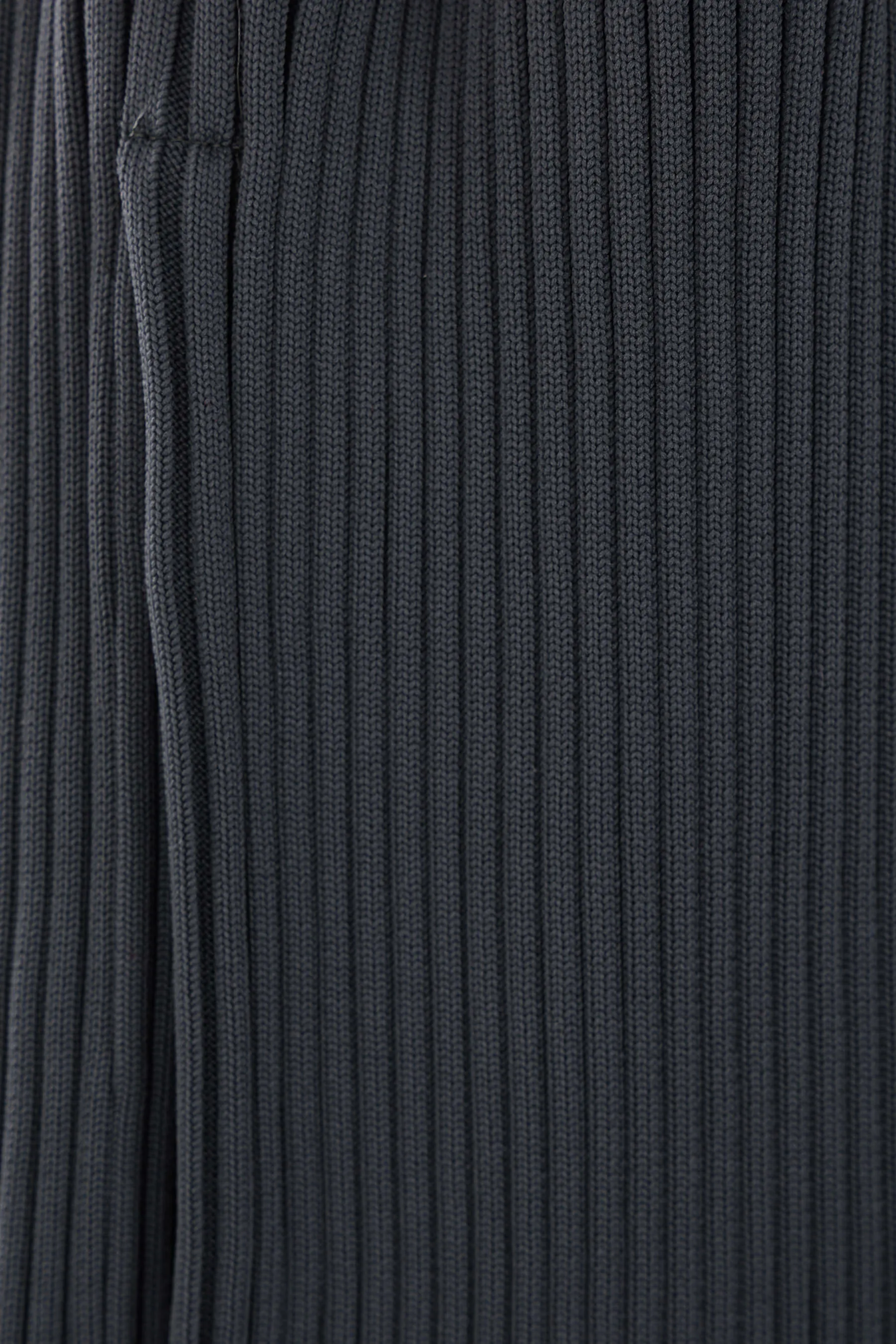 Fluted Tapered pants in ribbed recycled tecnical knit